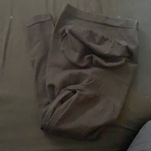 Leading Lady maternity leggings